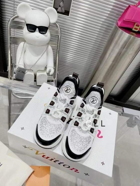 Picture of Louis Vuitton Shoes _SKULVsz35-40LL012312698